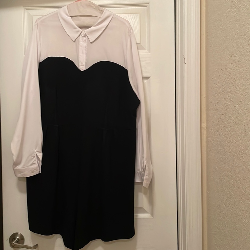 Want to make a statement? You will for sure in this cute romper from Eloquii.